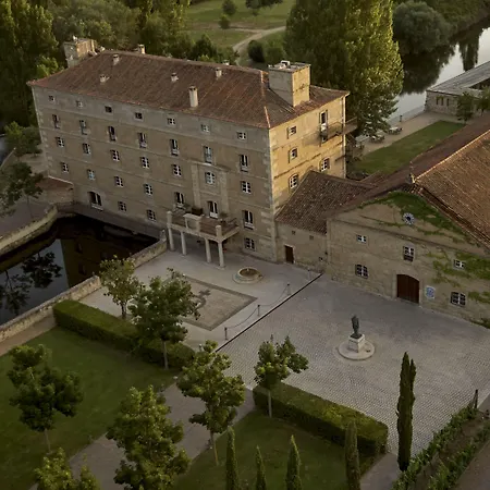 Hacienda Zorita Wine - Small Luxury