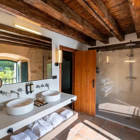 Hacienda Zorita Wine - Small Luxury Valverdón