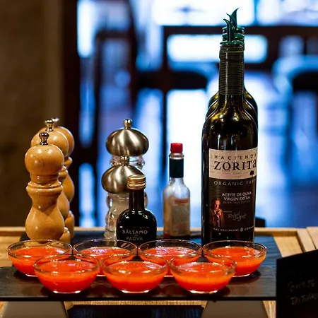 מלון Hacienda Zorita Wine & 5*