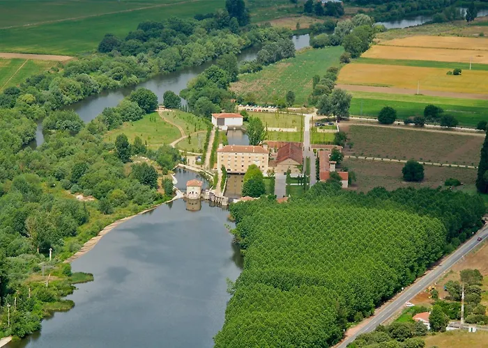 מלון Hacienda Zorita Wine & - Small Luxury Valverdón